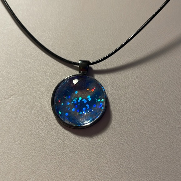 Necklaces - Picture 4 of 4